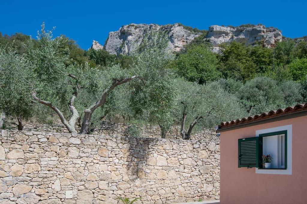 Casetta Di Monte Cucco Orco Feglino Bagian luar foto